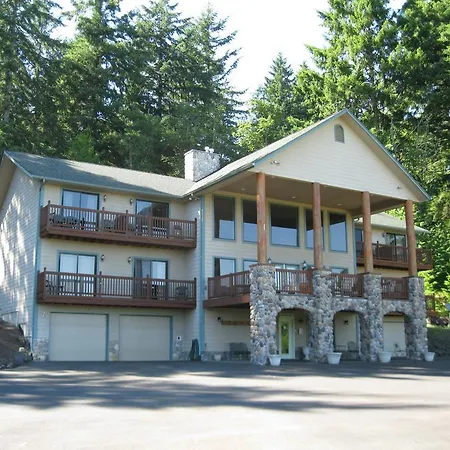 Blue Heron Chateau Bed & Breakfast Inn